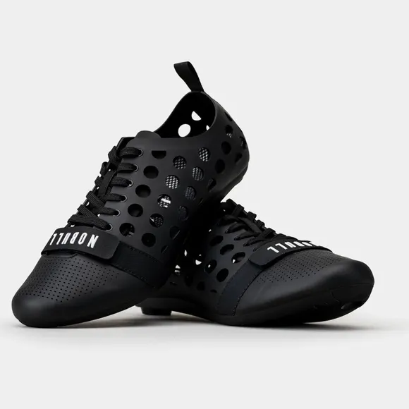 NOBULL M10.5/12W Cycling Spinning Shoes Workout Fitness Carbon Black Athletic