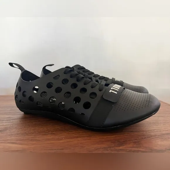NOBULL M10.5/12W Cycling Spinning Shoes Workout Fitness Carbon Black Athletic