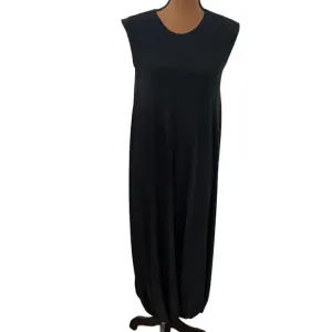 Norma Kamali black sleeveless long swing dress with gathered hemline maxi sz XS