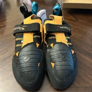 NWB Men’s Scarpa Instinct VS Climbing Shoes - Black and Orange (10) brand new
