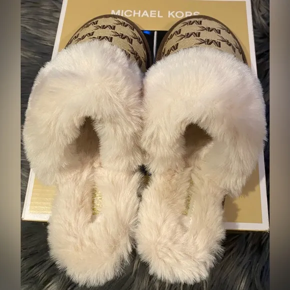 NWB Michael Kors  Women’s Tula Scuff Slip On Cozy Slippers
