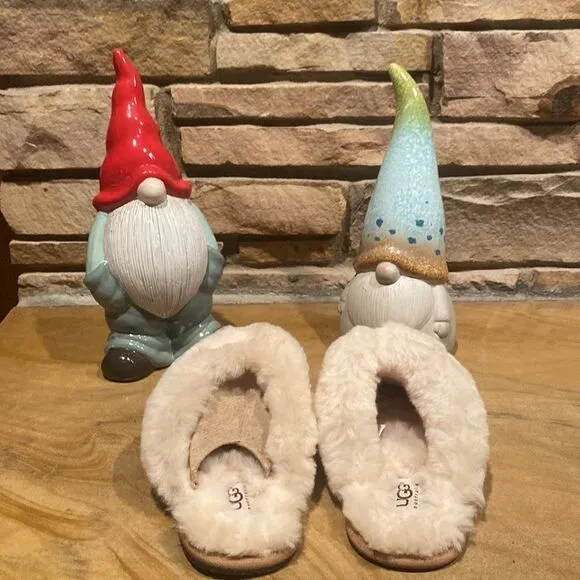 NWB Ugg Shearling Scuffs Slide Slippers Bedroom Shoes Size 6