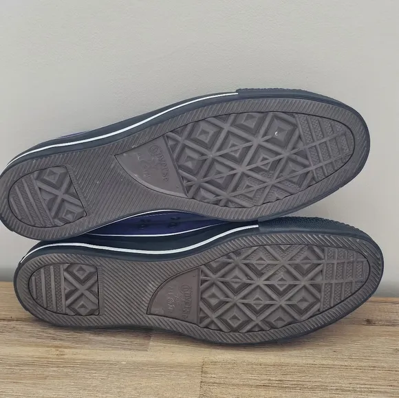 NWOB CONVERSE All Star Unisex Low Top Purple &amp; Black Sneakers, Shoes