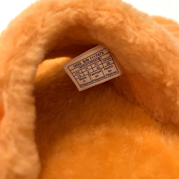 NWOB UGG Fluff You Slide Sandals Slip-On Slipper Size 10 Orange Sheepskin
