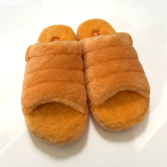 NWOB UGG Fluff You Slide Sandals Slip-On Slipper Size 10 Orange Sheepskin
