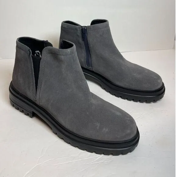 NWOB Vaneli Gray Suede Chelsea Boots Size 9 Chunky Sole Ankle Booties