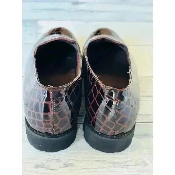 NWOT DAVID TATE PEARL BROWN PATENT LEATHER WOMEN’S SIZE 6.5