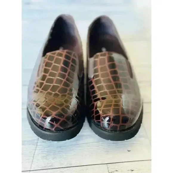 NWOT DAVID TATE PEARL BROWN PATENT LEATHER WOMEN’S SIZE 6.5