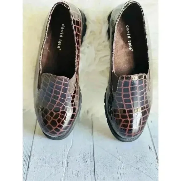 NWOT DAVID TATE PEARL BROWN PATENT LEATHER WOMEN’S SIZE 6.5
