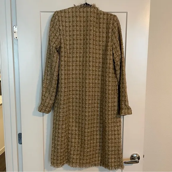 NWOT Elie Tahari Long Women’s Buttoned Luxury Tweed Jacket (Size M)
