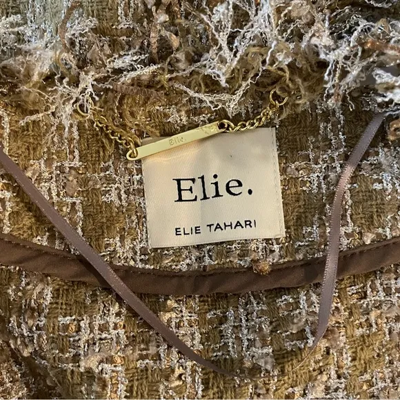 NWOT Elie Tahari Long Women’s Buttoned Luxury Tweed Jacket (Size M)