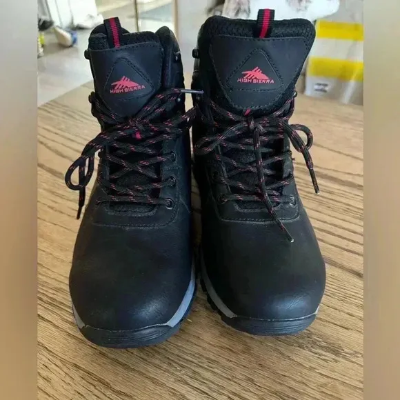 NWOT High Sierra “Piney” Waterproof Hiking Boots Mens Size 10