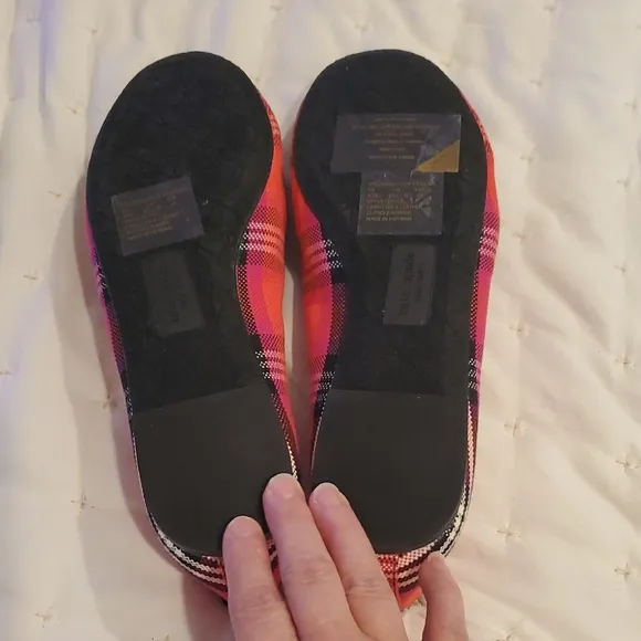 NWOT Kate Spade Red and Black Cozy Plaid Slippers (26)