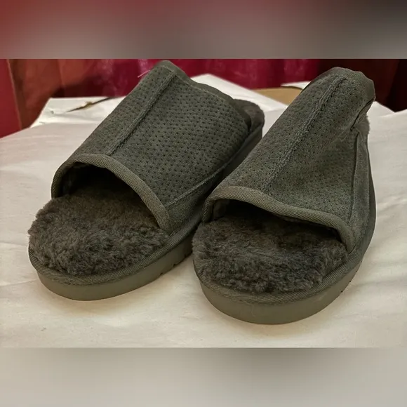 NWOT Koolaburra by Ugg Dawson Slide Sandals Mens Size 12 Gray Suede Faux Fur
