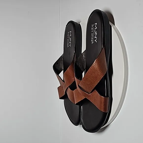 NWOT MJNY Marc Joseph Roman Court Slippers Sandal Flip-flop Leather Brown 10