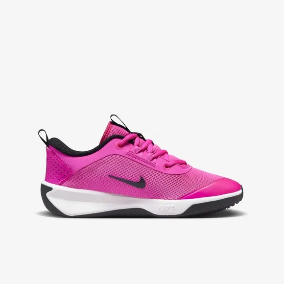 NWOT Nike Omni Multi-Court Pink Indoor Sneakers Size 13.5