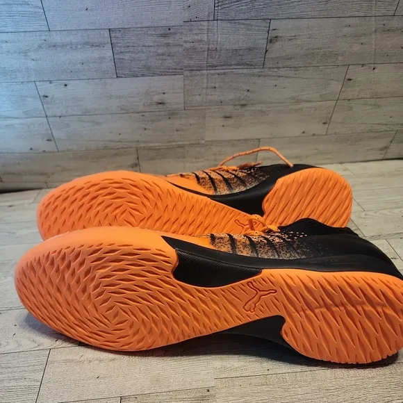 NWOT Puma Future 1.3 Pro Neon Critus indoor Soccer Shoes‎ Mens SZ 13 106755-01