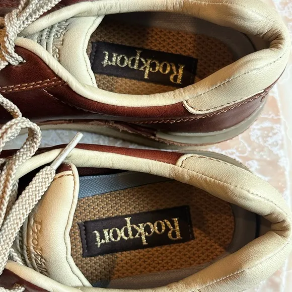 NWOT Rockport Brown and Cream Leather 9000 Prowalkers