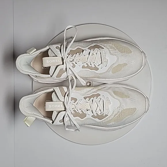 NWOT Sorel Kinetic Breakthru Day Lace Sneaker Tennis Shoes Lifestyle White 9.5