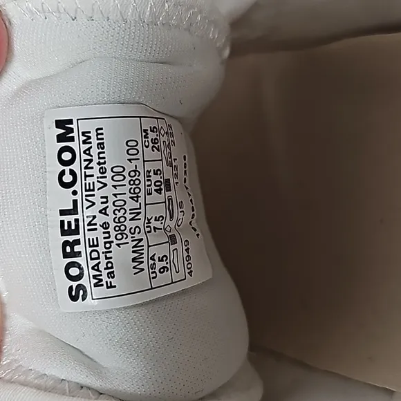NWOT Sorel Kinetic Breakthru Day Lace Sneaker Tennis Shoes Lifestyle White 9.5