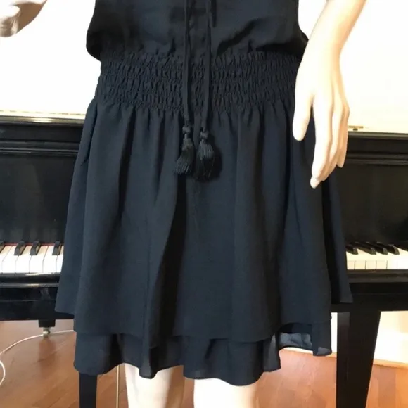 NWOT spring summer minimalist RARE Banana Republic embroidered gathered dress