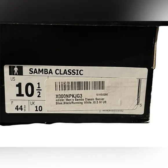 NWT Adidas Classic Samba Black and White Sneakers Indoor Soccer Shoes Mens 10.5