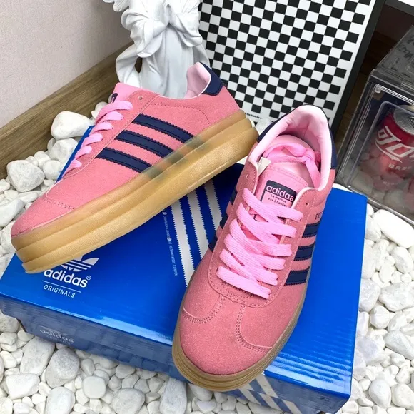 NWT Adidas Originals 2022 Release Gazelle Pink Glow/Blue/Gum Sneaker