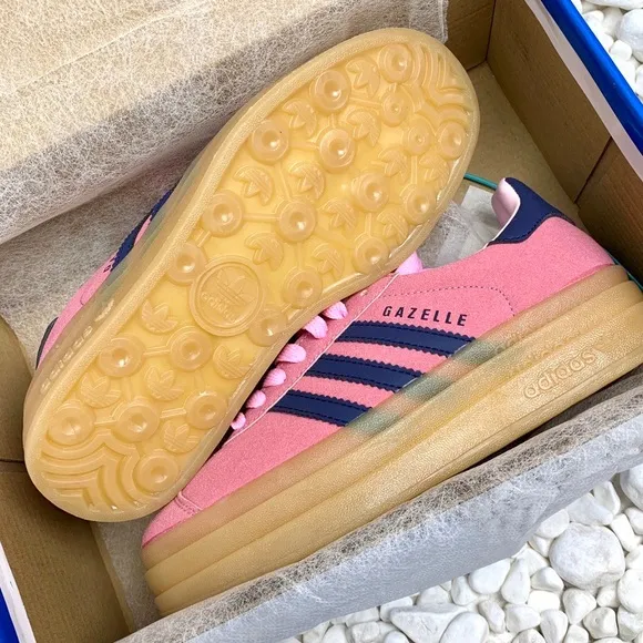 NWT Adidas Originals 2022 Release Gazelle Pink Glow/Blue/Gum Sneaker
