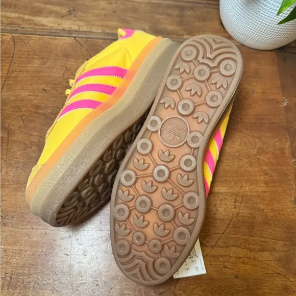NWT Adidas Originals  Gazelle Bold in Spark &amp; Lucid Pink Sneakers, Size 7.5