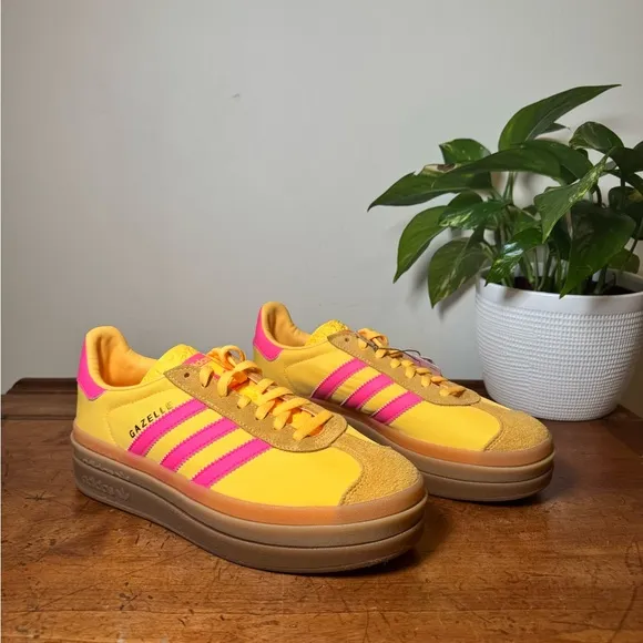 NWT Adidas Originals  Gazelle Bold in Spark &amp; Lucid Pink Sneakers, Size 7.5