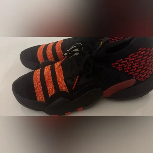 NWT adidas Trae Young 2 Mens Basketball Shoes Size 12