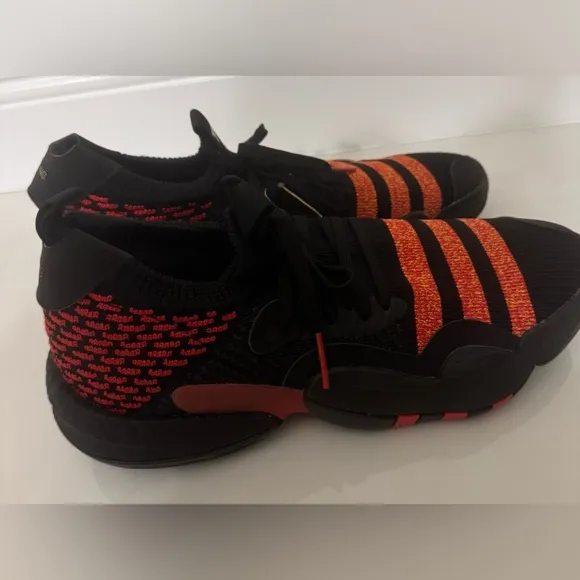 NWT adidas Trae Young 2 Mens Basketball Shoes Size 12