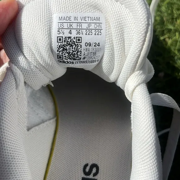 NWT ADIDAS VL Court Bold Shoes
