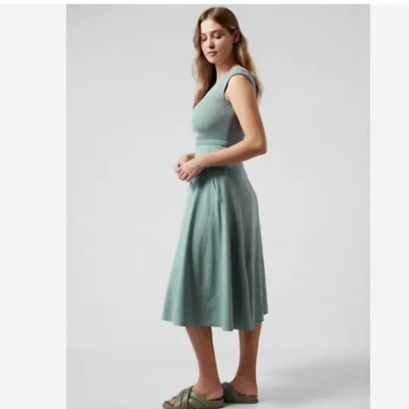 NWT Athleta Ryder Dress, Minimalist Grey, Med.