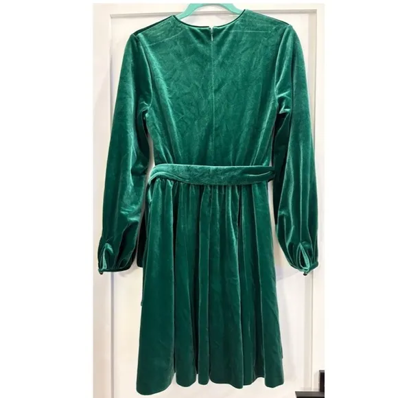 NWT Badgley Mischka Harmony Long Sleeve Sash Belt Stretch Velvet Dress size 6