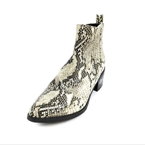 NWT Blondo Waterproof Snakeskin Side Zip Ankle Boots Size 7.5