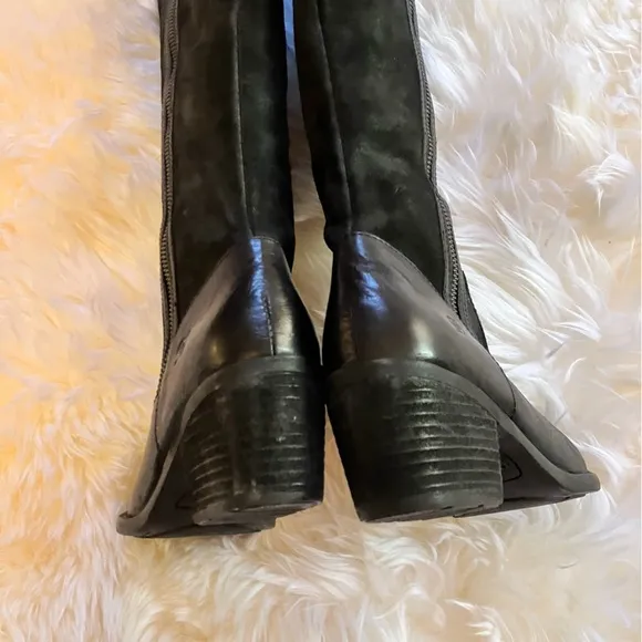 NWT Born Uchee Suede and Leather Boot in Black Sz 6.5.