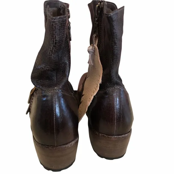 NWT Brown / red Bed Stu Shaela boots