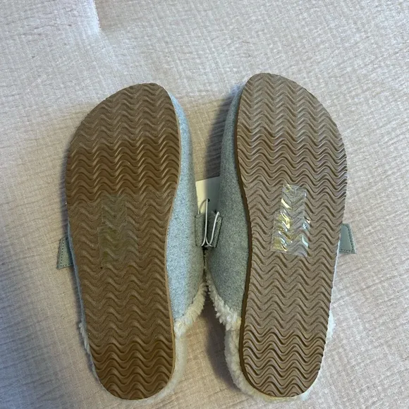 NWT - J Crew Slide-on Faux Fur Slippers