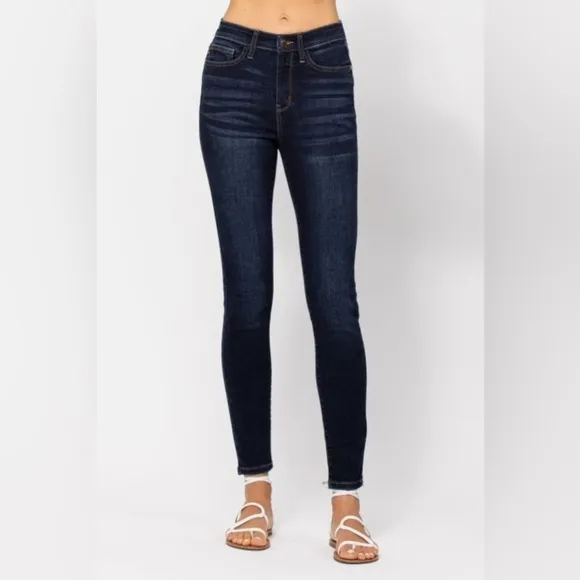 NWT Judy Blue PLUS   REG Size High Waisted Dark Wash Hand Sanded Skinny Jeans