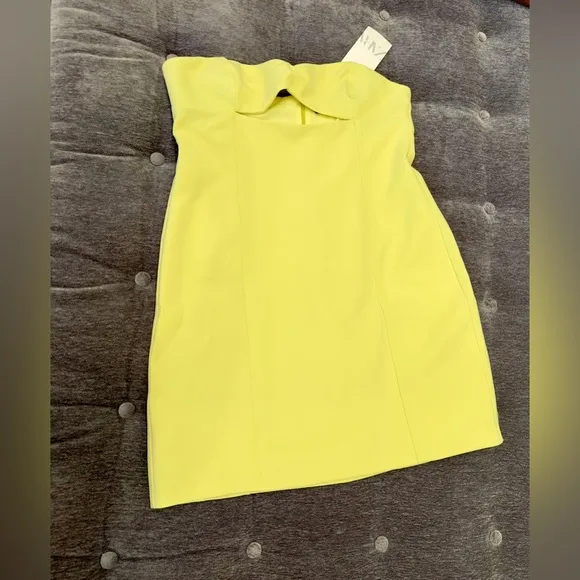 NWT Luxury Spring Summer Party Minimalist Zara Yellow Strapless Cutout Dress