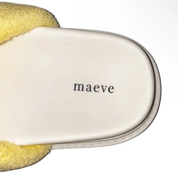 NWT Maeve Yellow/White Slippers, Size 9