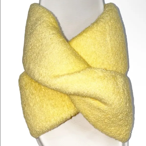 NWT Maeve Yellow/White Slippers, Size 9
