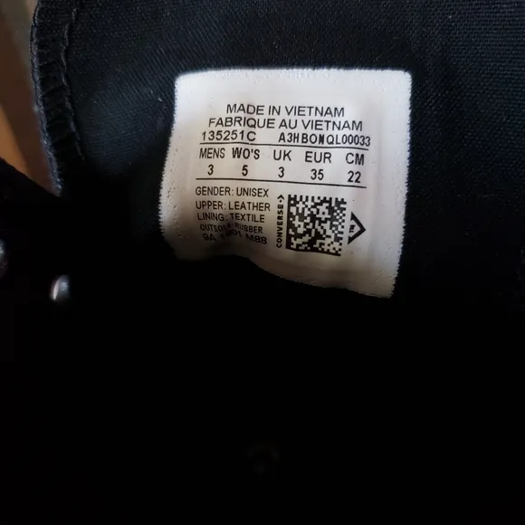 NWT - NIB CTAS leather black monochrome (3M - 5W)