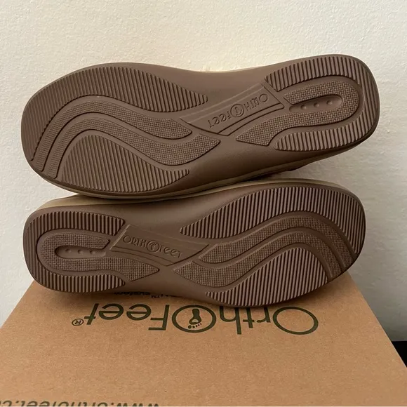 NWT / NIB Orthofeet Capri moccasin slipper - size 10W
