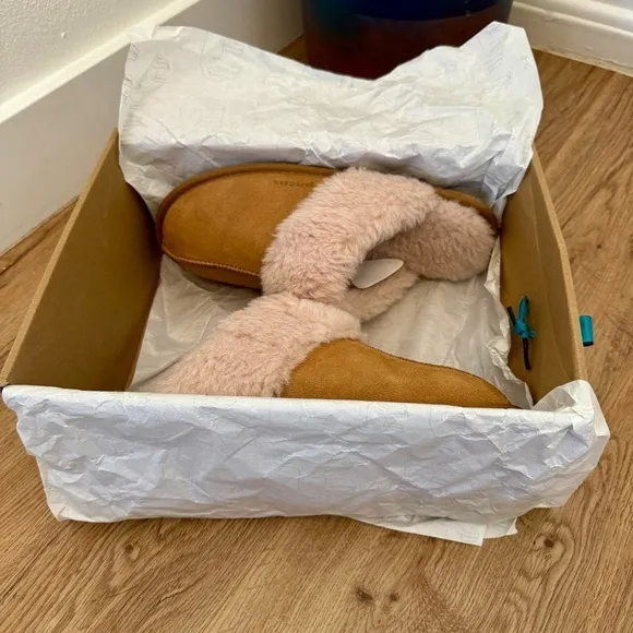 NWT - PACAS - WOMEN'S ALPACA LINED SLIDE SLIPPER - Size: 10