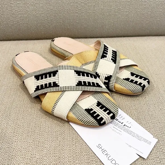 NWT Shekudo Nene Cross Slide Sandal
