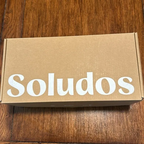 NWT Soludos tan Cozy Llama Slippers size 7