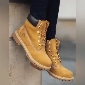 NWT Timberland Premium Leather Trimmed Nubuck Ankle Boots