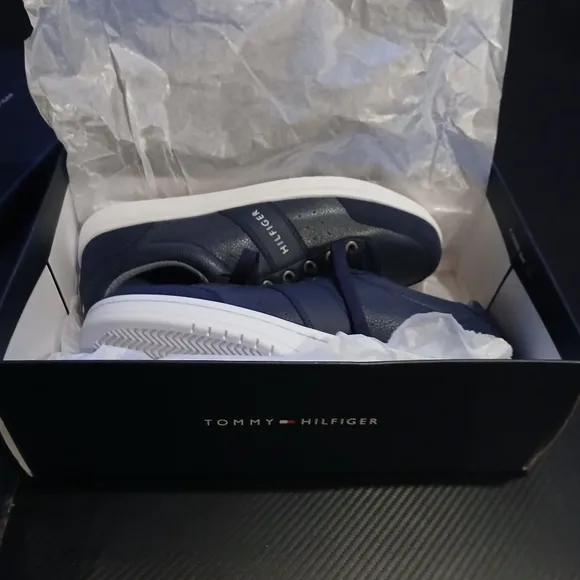 NWT, Tommy Hilfiger, Mens sz. 8m, Navy